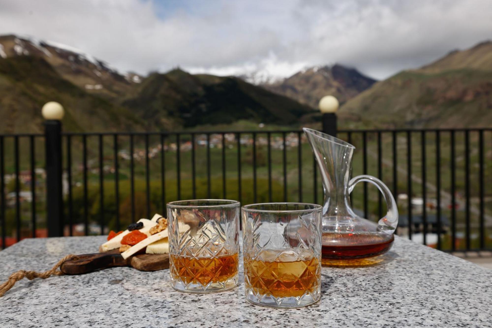 Hotel Memoir Kazbegi By Dnt Group Exterior foto
